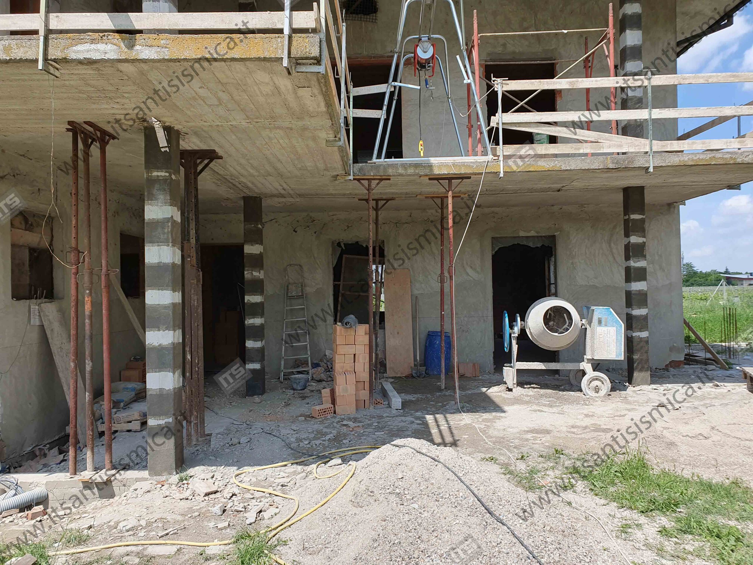Pilastri a Carpi — Carpi (MO) — fotografia di cantiere 7